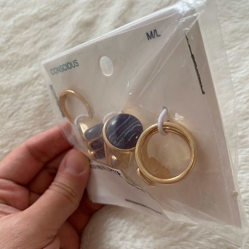 H&M GOLD & PURPLE SET OF 6 FASHION RINGS NEW M/L - Picture 4 of 4